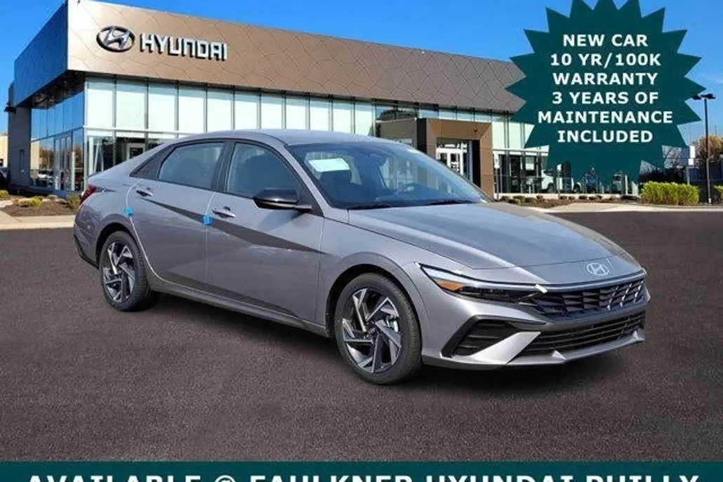 2025 Hyundai Elantra SEL Sport photo 1