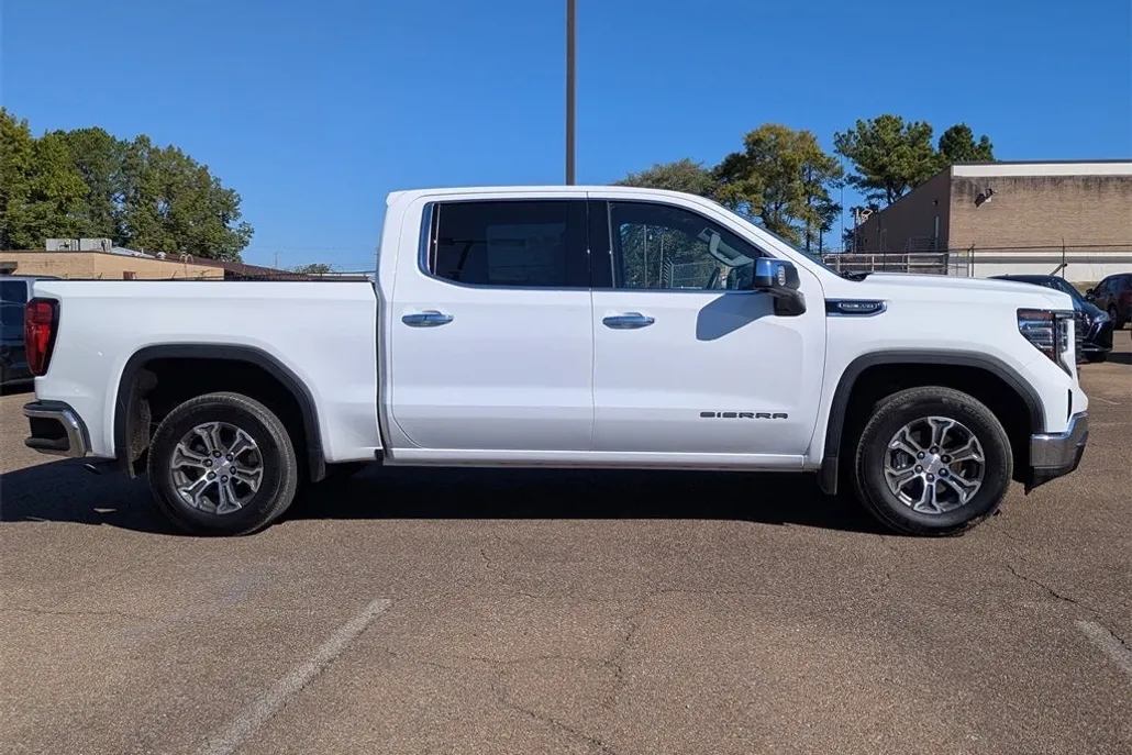 2024 Gmc Sierra 1500 SLT photo 1