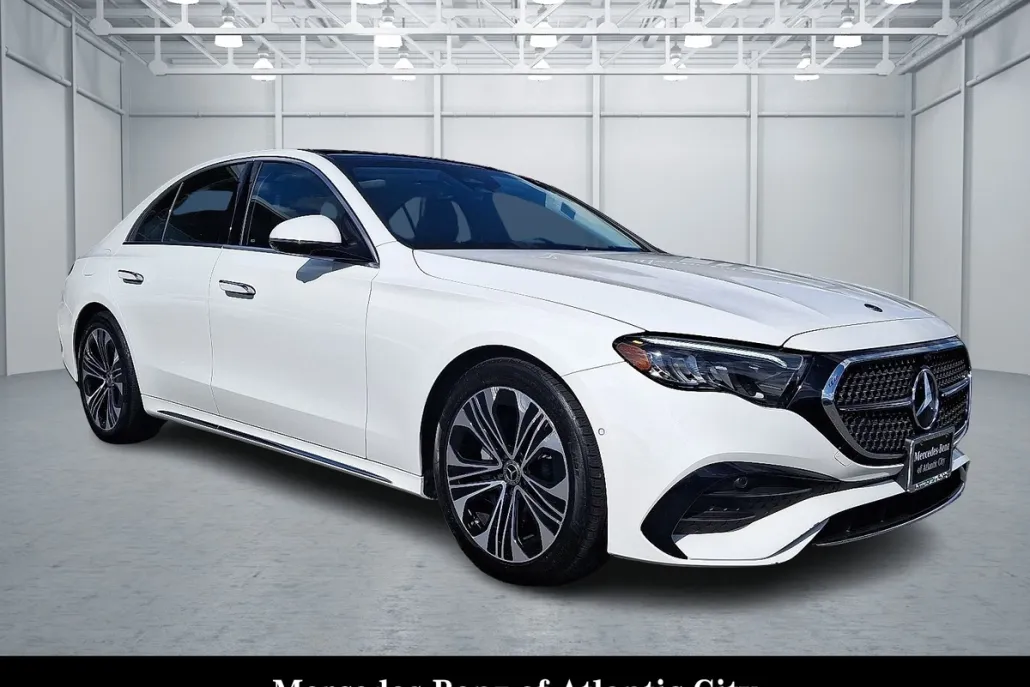 2025 Mercedes Benz E 350 Sedan photo 1