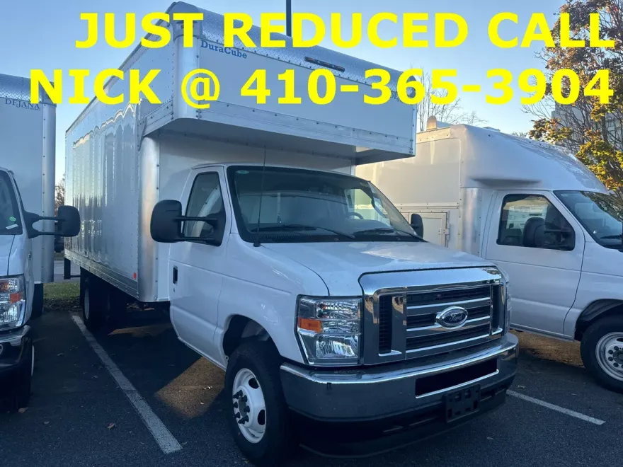 2025 Ford E-350 photo 1