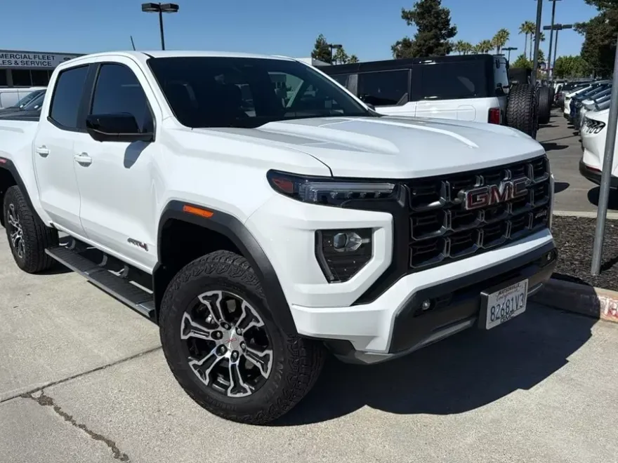 2023 Gmc Canyon AT4 photo 1
