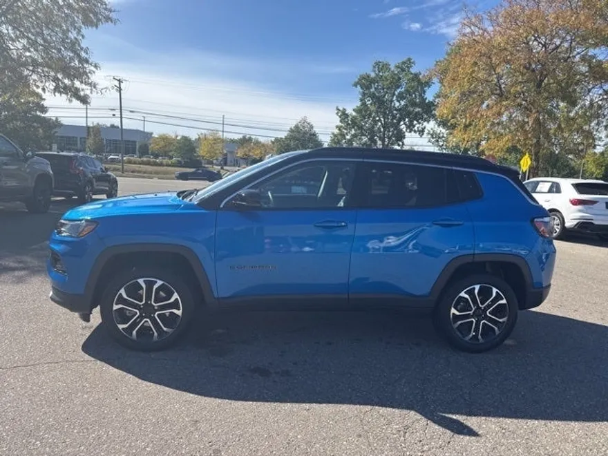 2022 Jeep Compass Limited photo 1