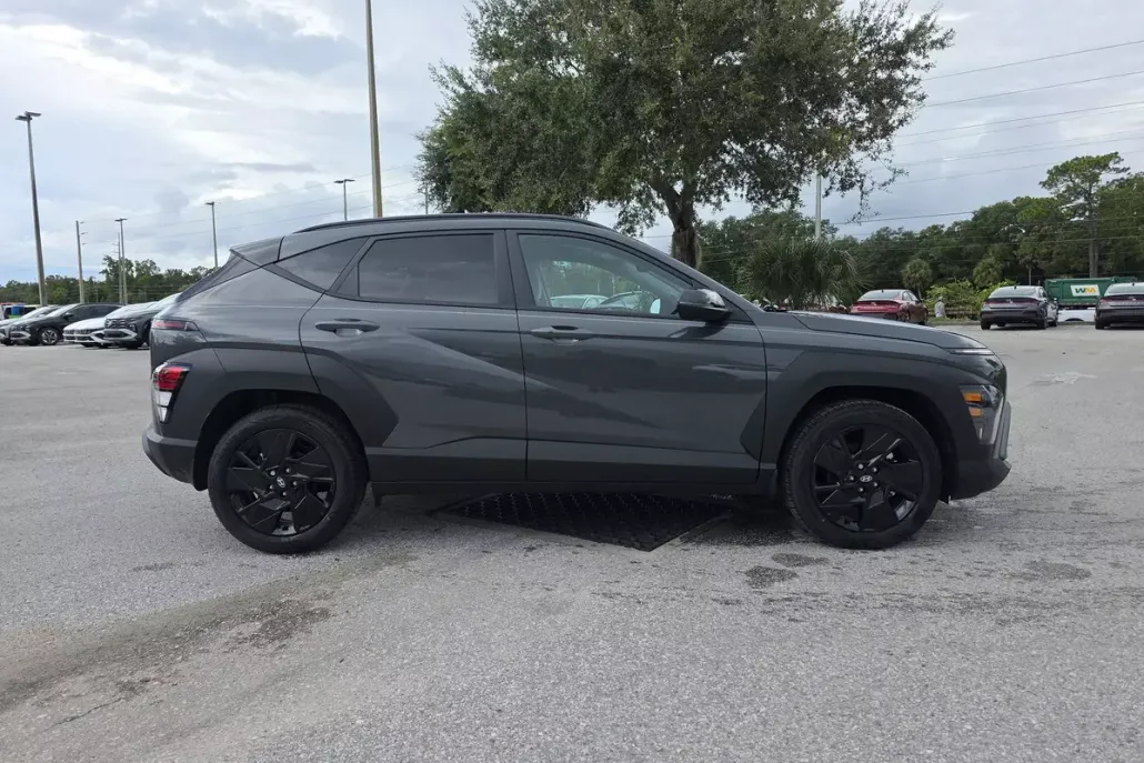 2026 Hyundai Kona SEL photo 1