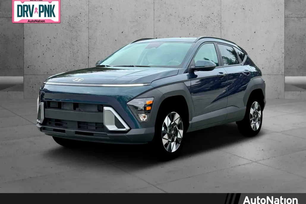 2025 Hyundai Kona SEL photo 1