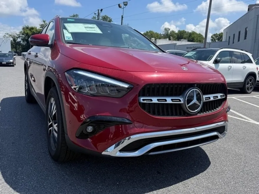 2026 Mercedes Benz GLA 250 4MATIC photo 1