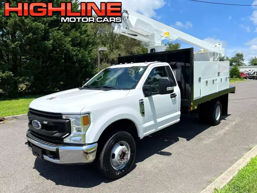 2020 Ford F-350 XLT photo 1