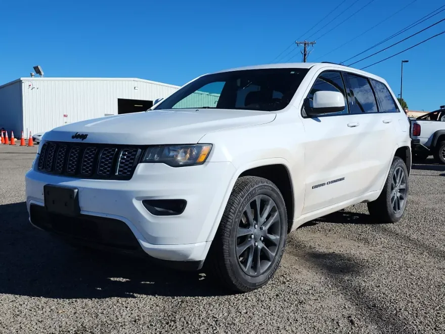 2018 Jeep Grand Cherokee Altitude photo 1