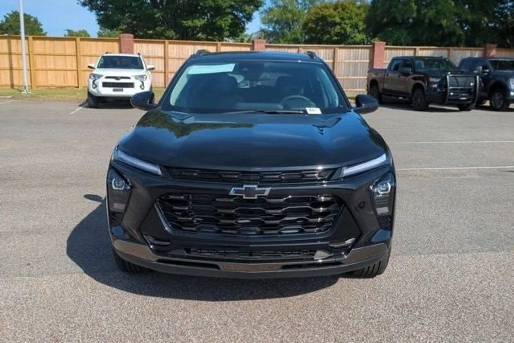 2025 Chevrolet Trax ACTIV photo 1