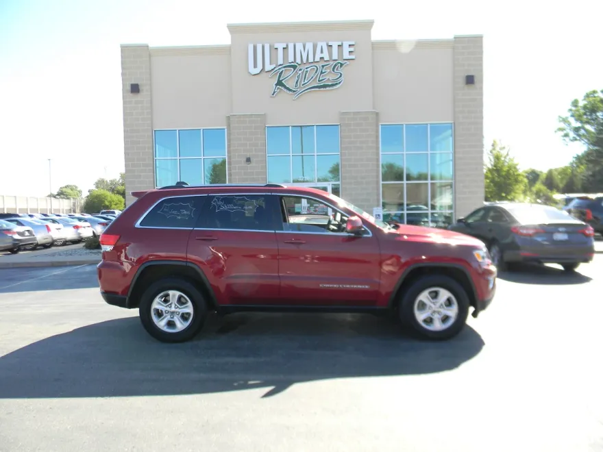 2015 Jeep Grand Cherokee Laredo photo 1