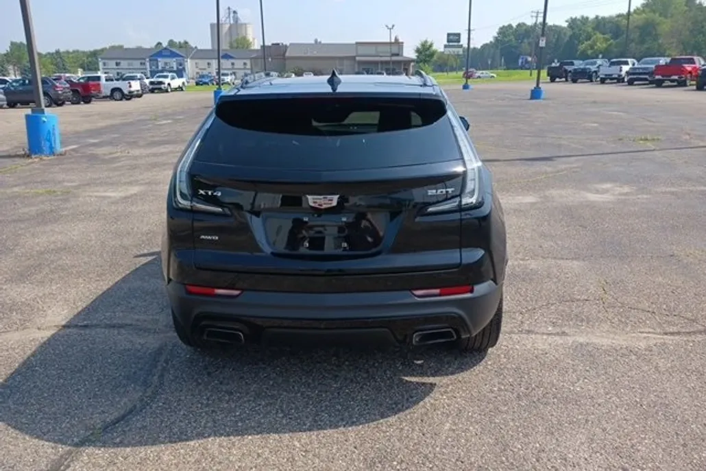 2019 Cadillac XT4 Sport photo 1