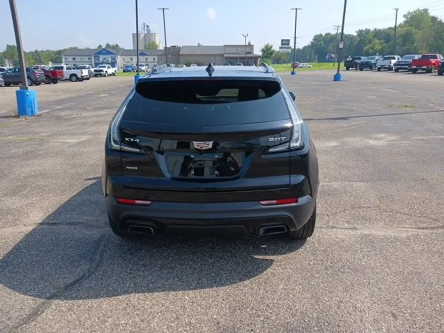 2019 Cadillac XT4 Sport photo 1