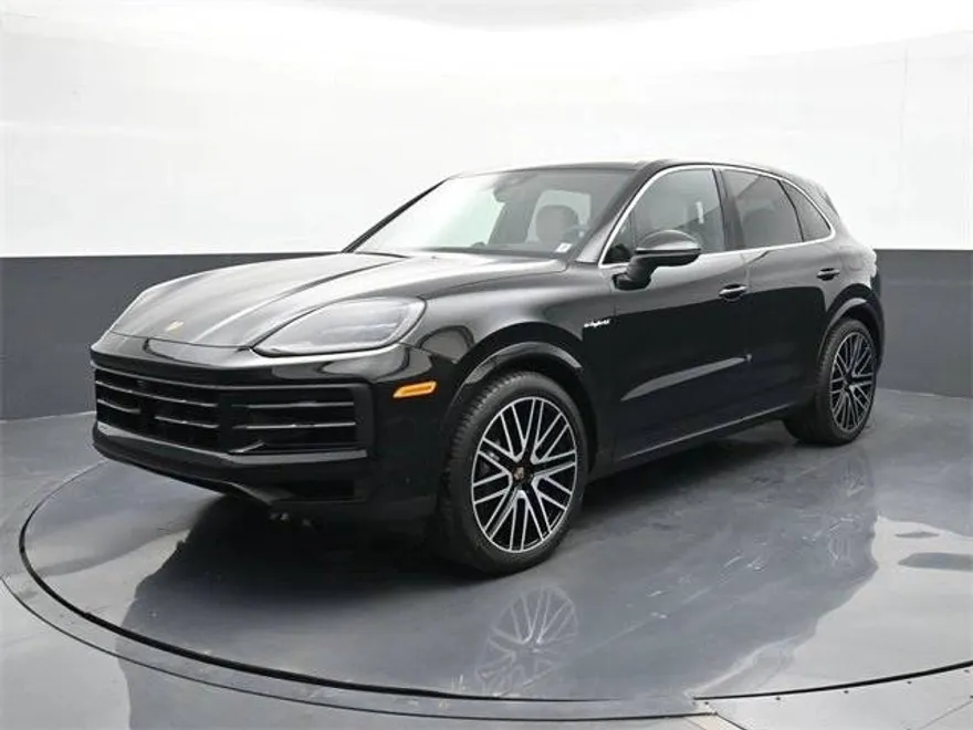 2025 Porsche Cayenne E-Hybrid photo 1
