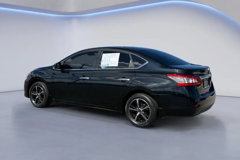 2013 Nissan Sentra S photo 1