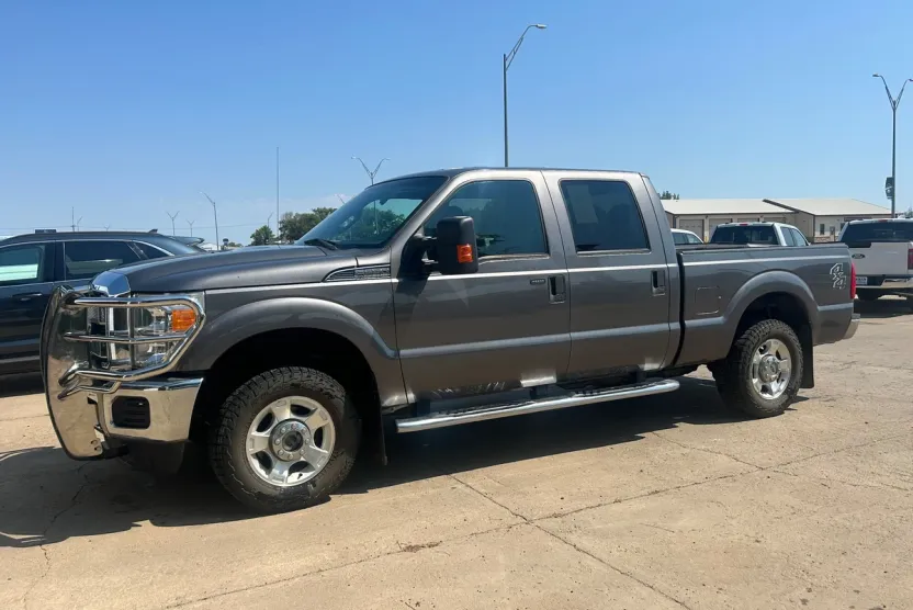2012 Ford F-250 XLT photo 1