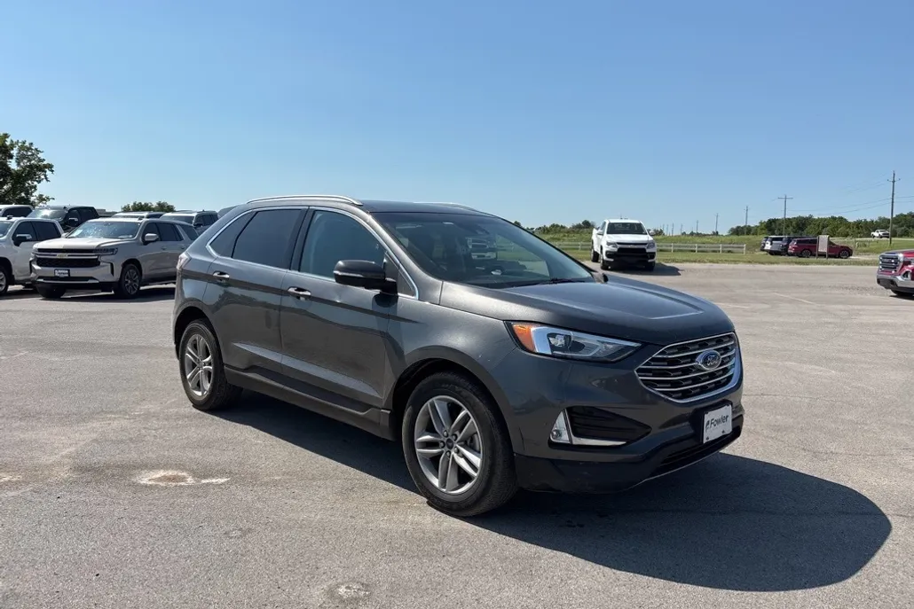 2019 Ford Edge SEL photo 1