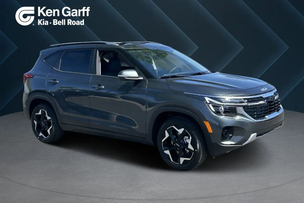 2025 Kia Seltos S photo 1