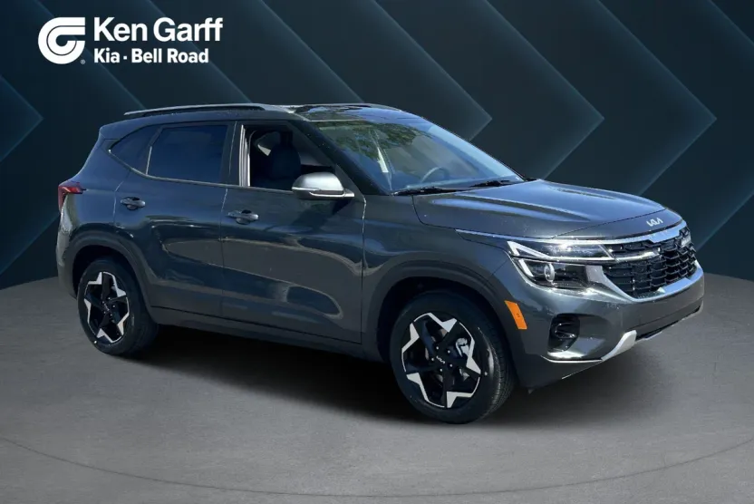 2025 Kia Seltos S photo 1