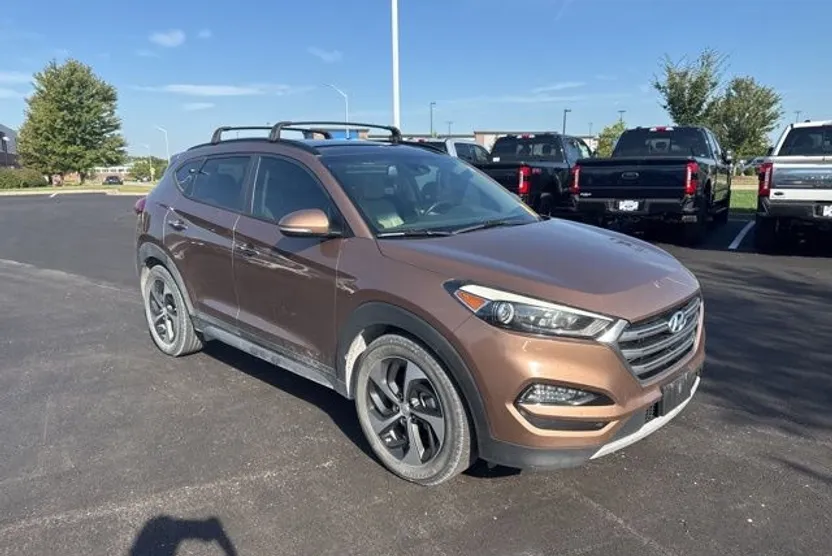 2017 Hyundai Tucson Limited photo 1
