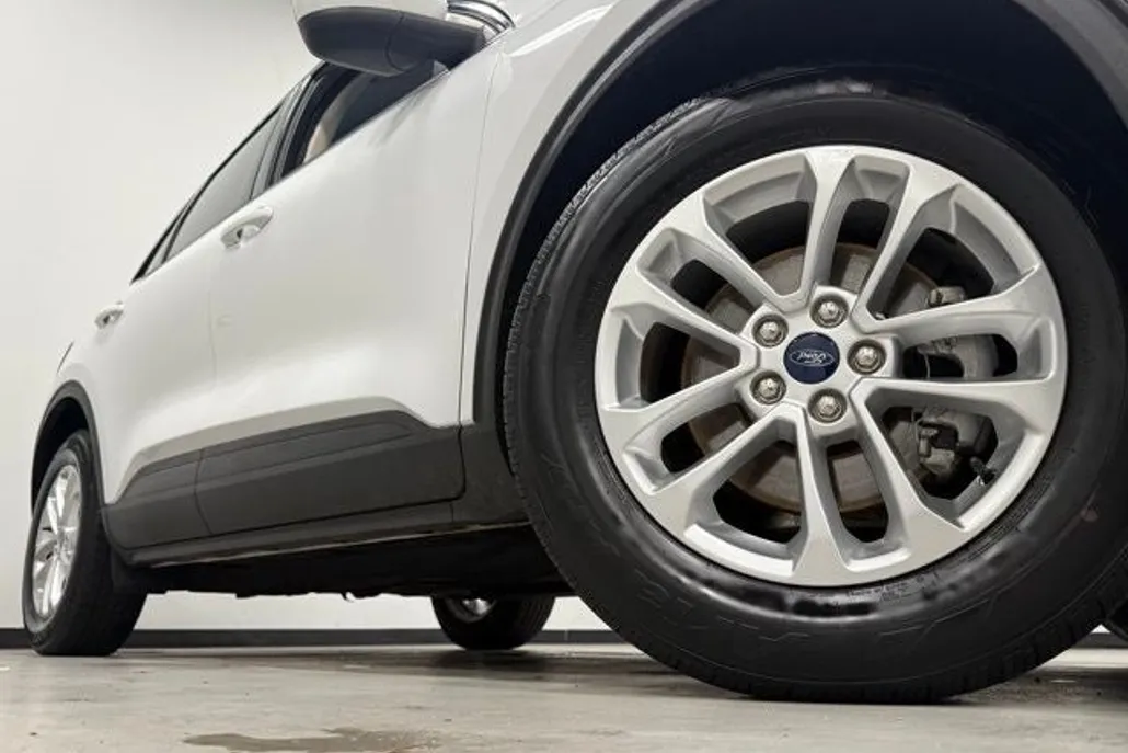 2020 Ford Escape SE photo 1