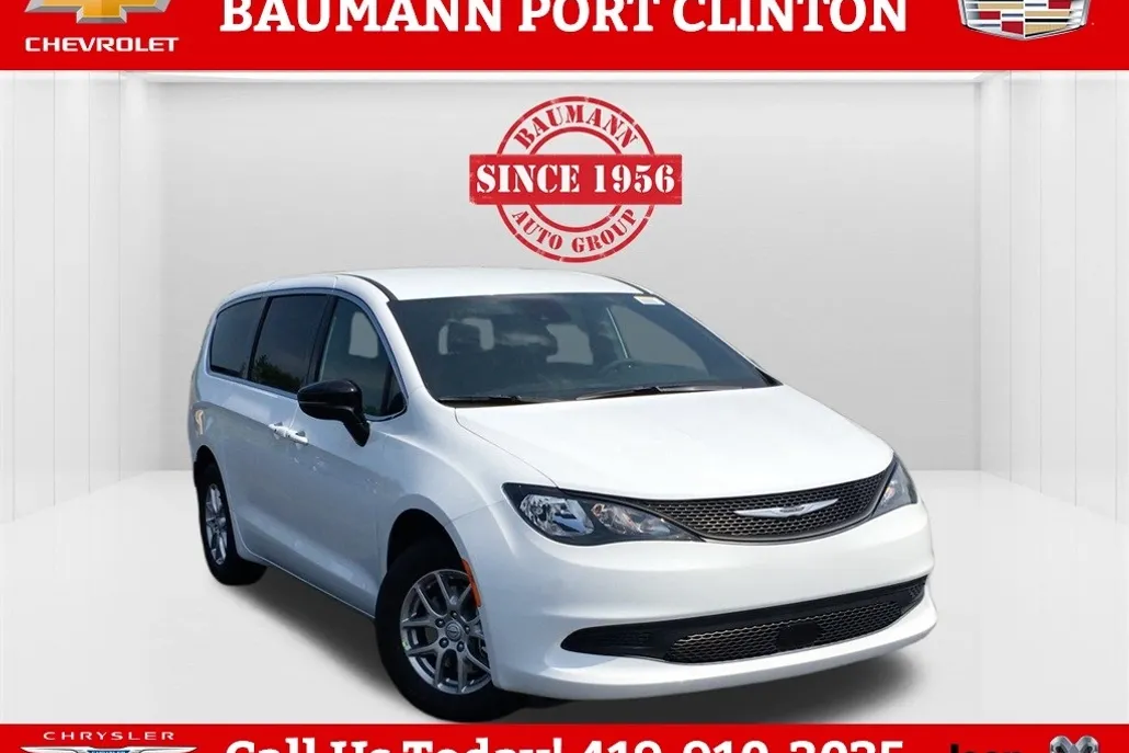 2026 Chrysler Voyager LX photo 1