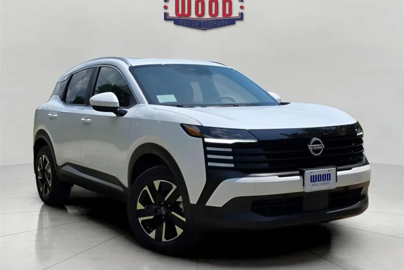 2025 Nissan Kicks SV photo 1