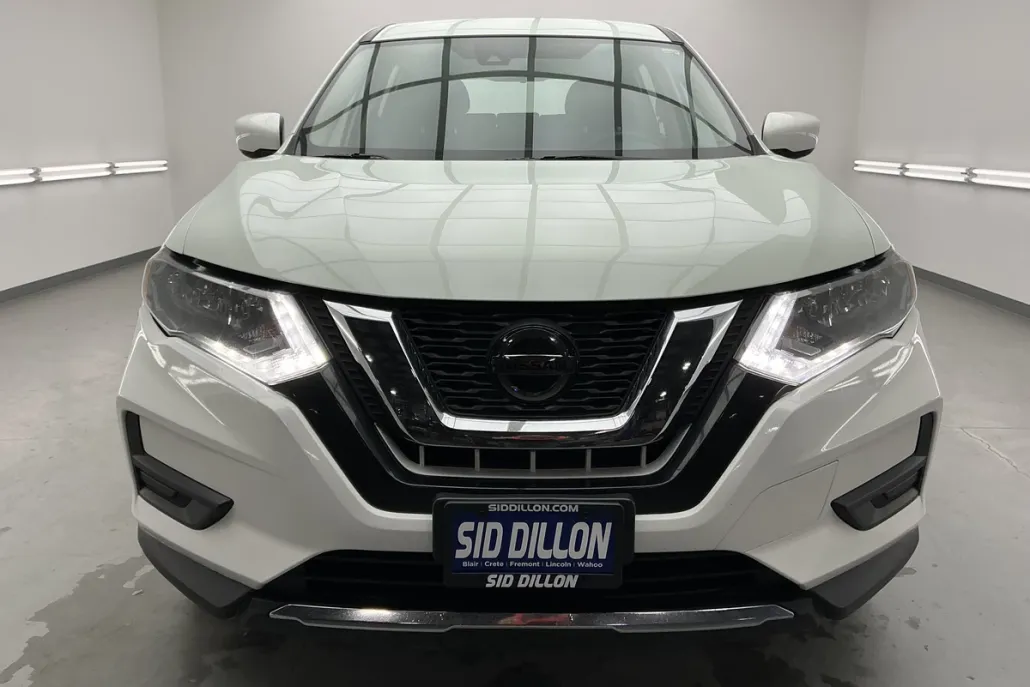 2020 Nissan Rogue S photo 1