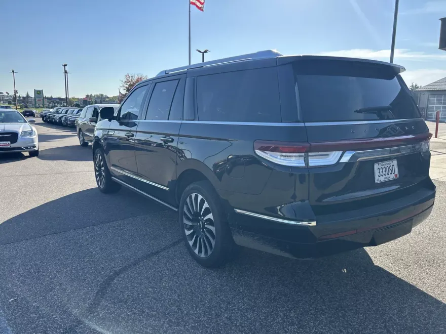 2023 Lincoln Navigator Black Label photo 1