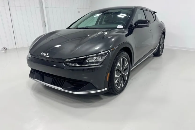 2024 Kia EV6 Light photo 1