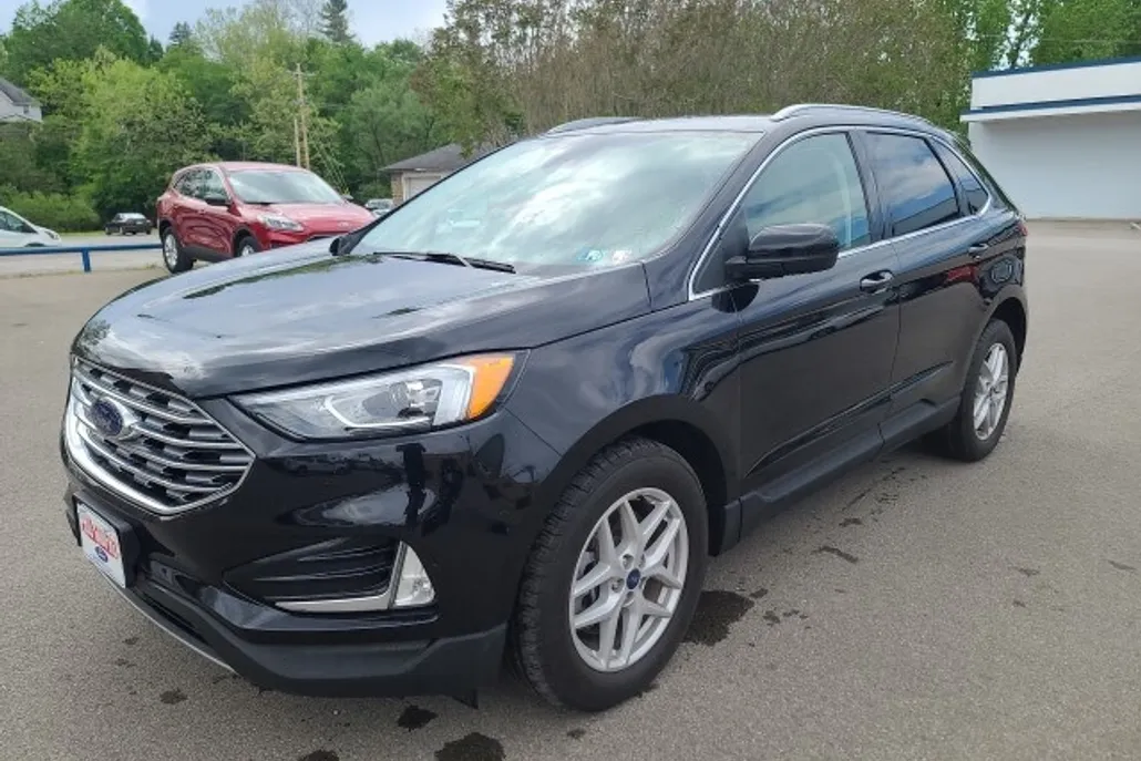 2021 Ford Edge SEL photo 1
