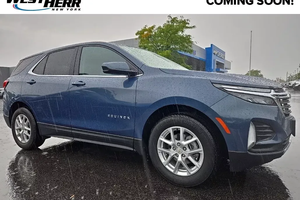 2024 Chevrolet Equinox LT photo 1