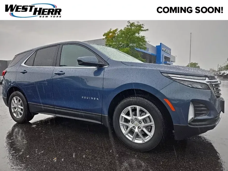 2024 Chevrolet Equinox LT photo 1