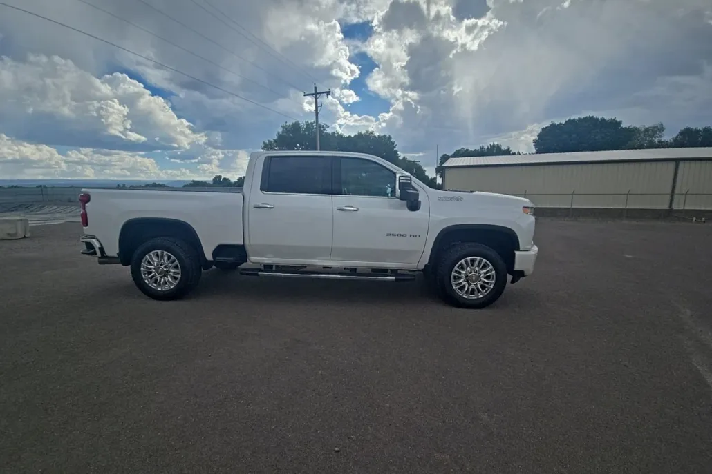 2022 Chevrolet Silverado 2500HD High Country photo 1