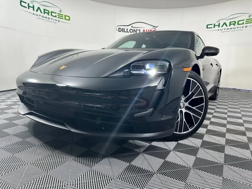 2021 Porsche Taycan Base photo 1