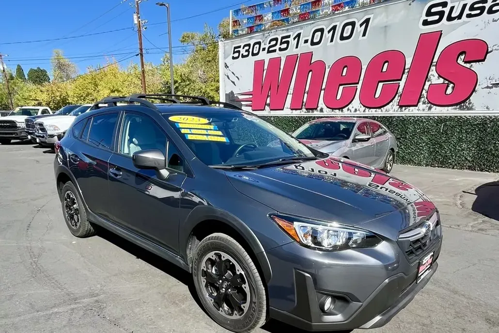 2023 Subaru Crosstrek Premium photo 1