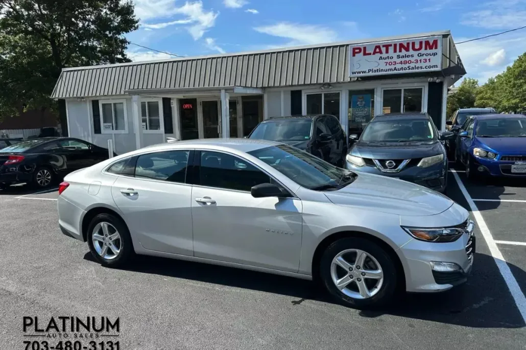 2021 Chevrolet Malibu LS photo 1