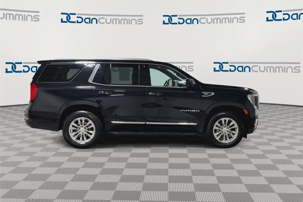 2023 Gmc Yukon SLT photo 1