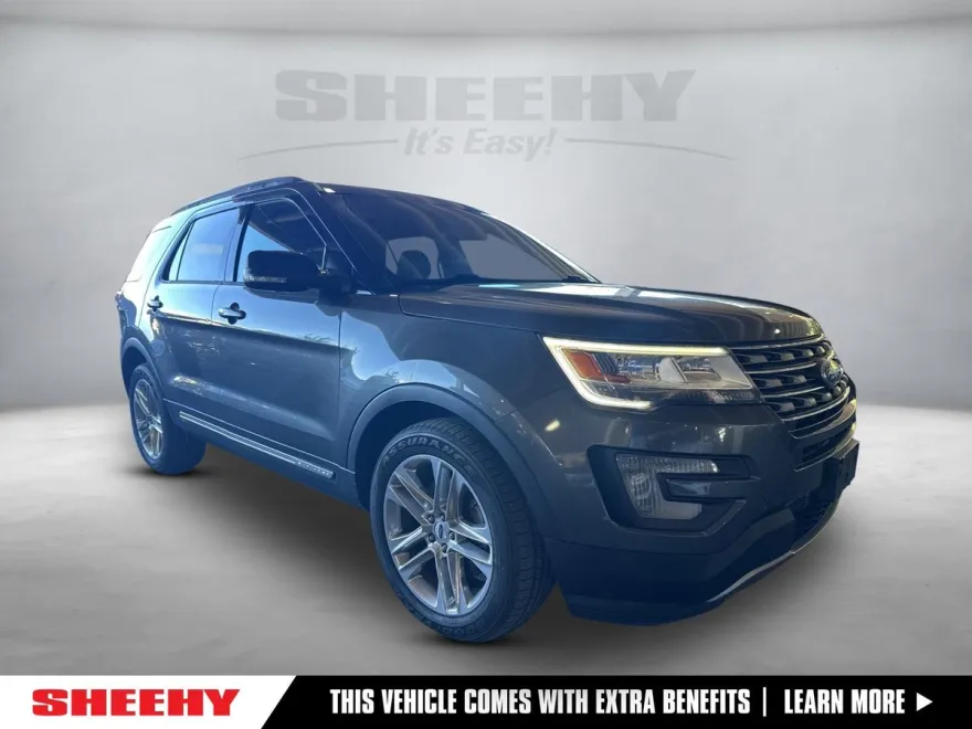 2017 Ford Explorer XLT photo 1