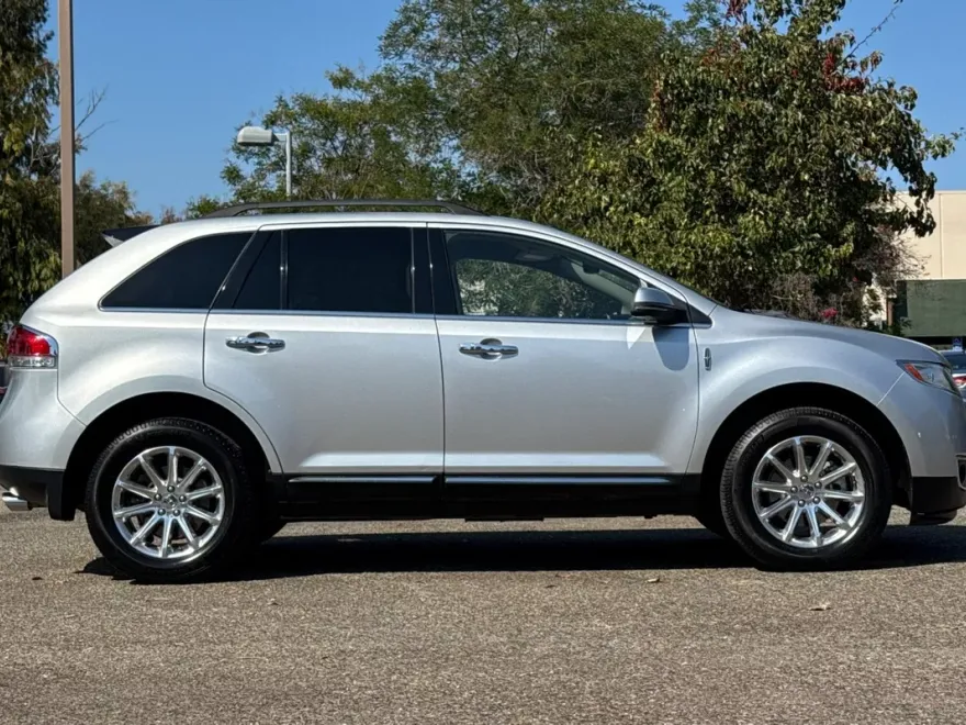 2013 Lincoln MKX Base photo 1