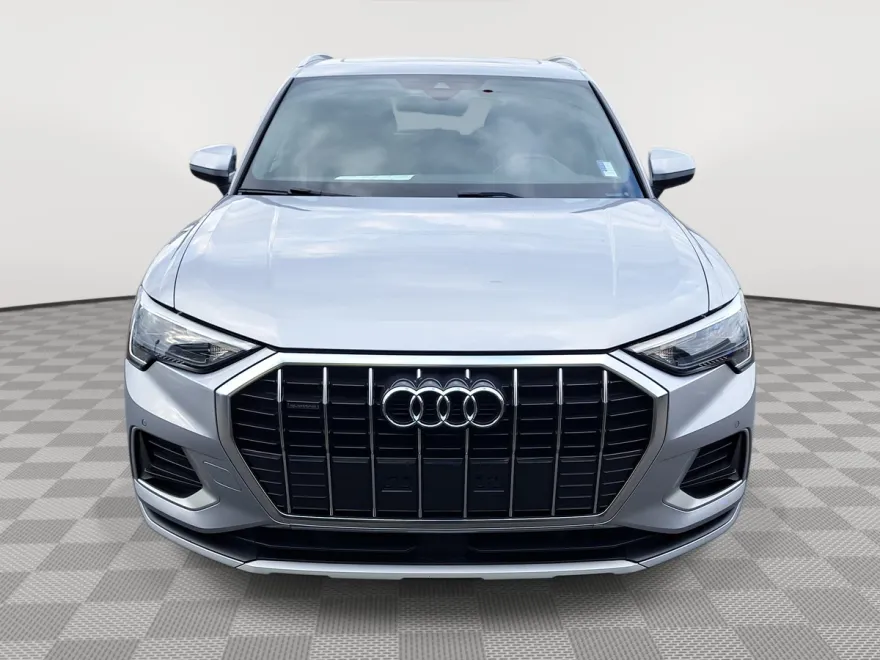 2021 Audi Q3 Premium photo 1