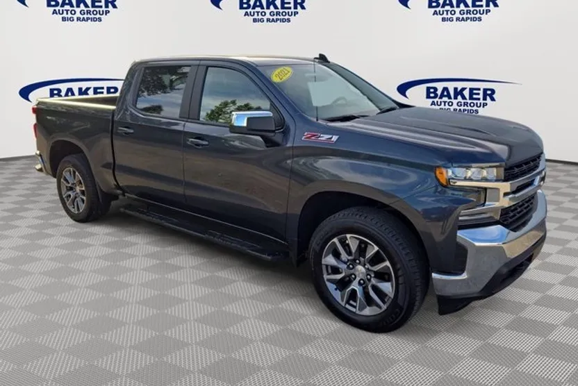 2021 Chevrolet Silverado 1500 LT photo 1