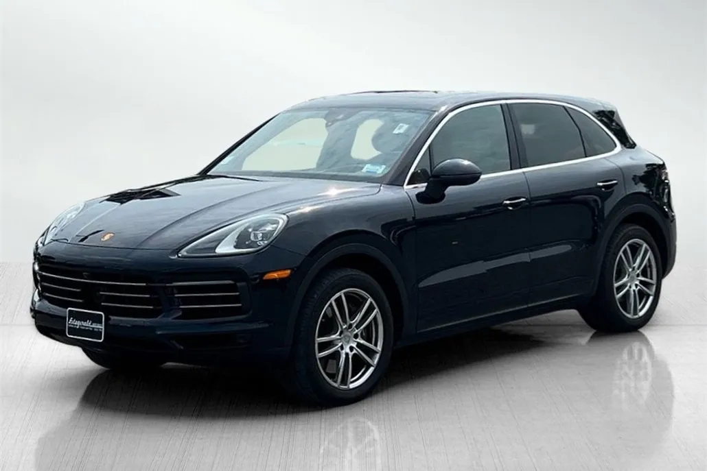 2022 Porsche Cayenne Base photo 1