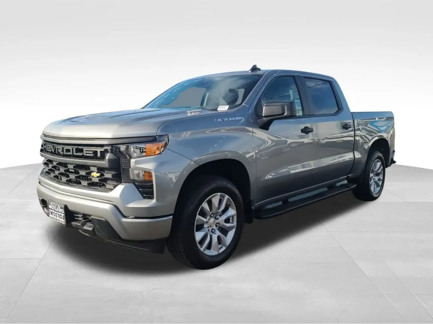 2026 Chevrolet Silverado 1500 Custom photo 1