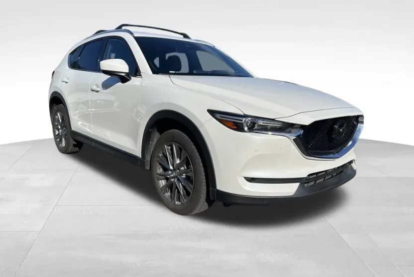 2019 Mazda CX-5 Signature photo 1