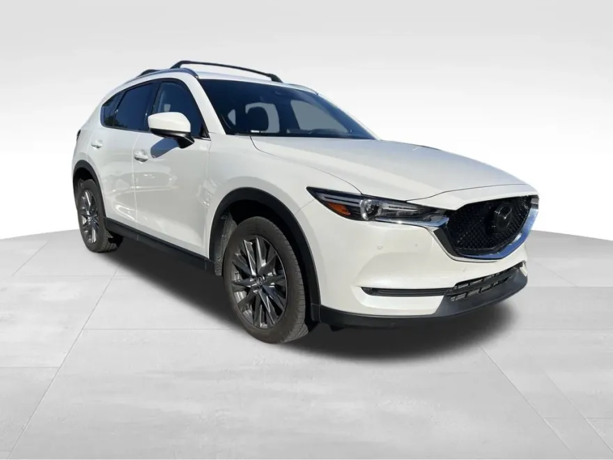 2019 Mazda CX-5 Signature photo 1
