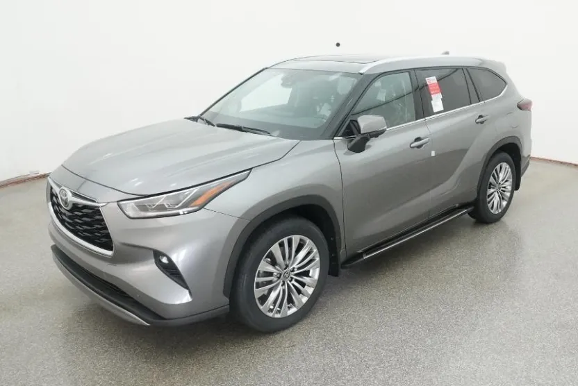 2025 Toyota Highlander Platinum photo 1