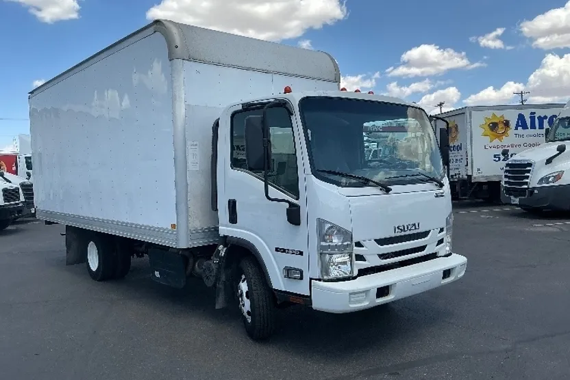 2016 Isuzu NPR photo 1