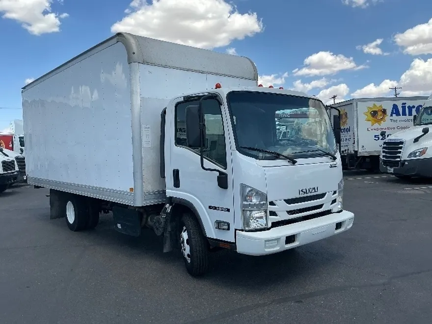 2016 Isuzu NPR photo 1