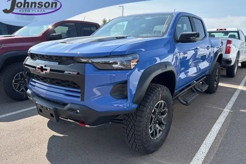 2025 Chevrolet Colorado ZR2 photo 1