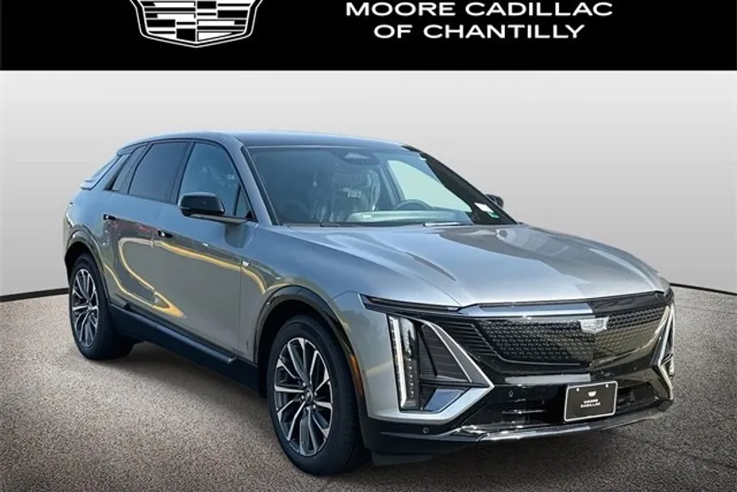 2025 Cadillac Lyriq Sport photo 1