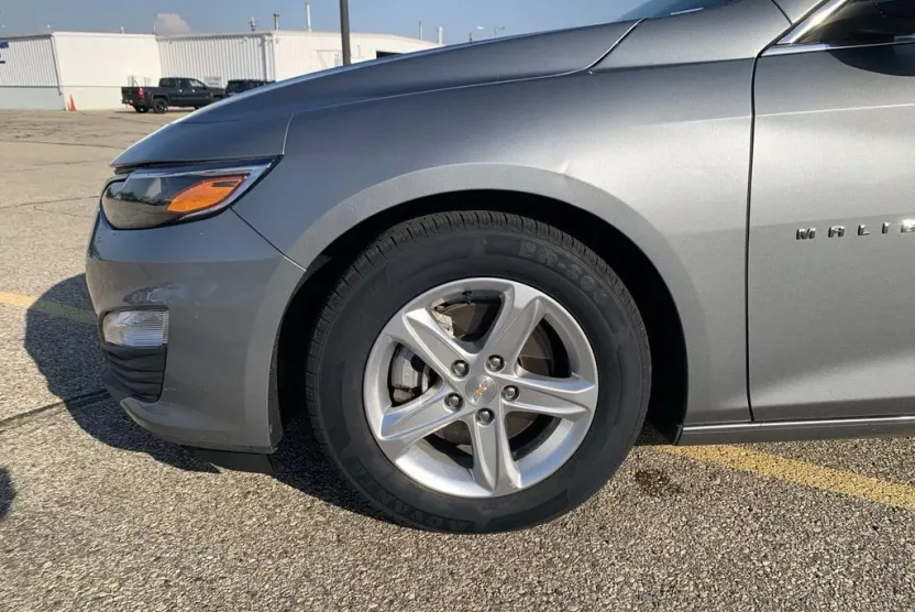 2023 Chevrolet Malibu 1LT photo 1